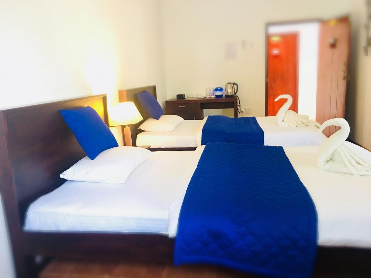 Blue Whale Holiday Hotel Мириса Стая снимка